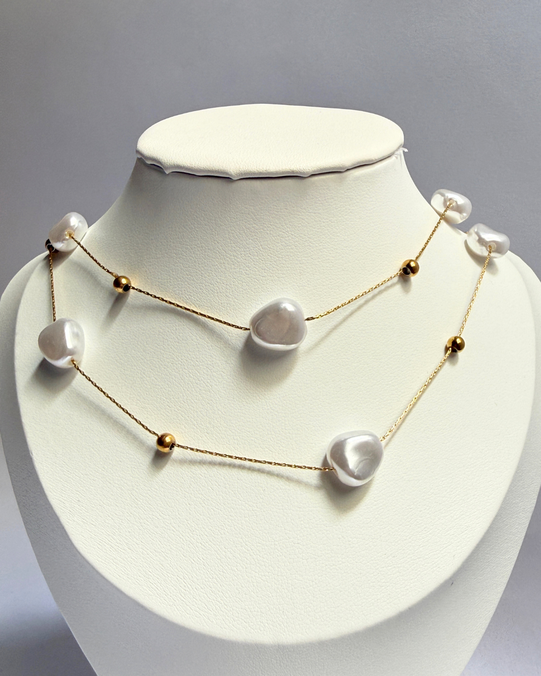 Big pearl layer necklace