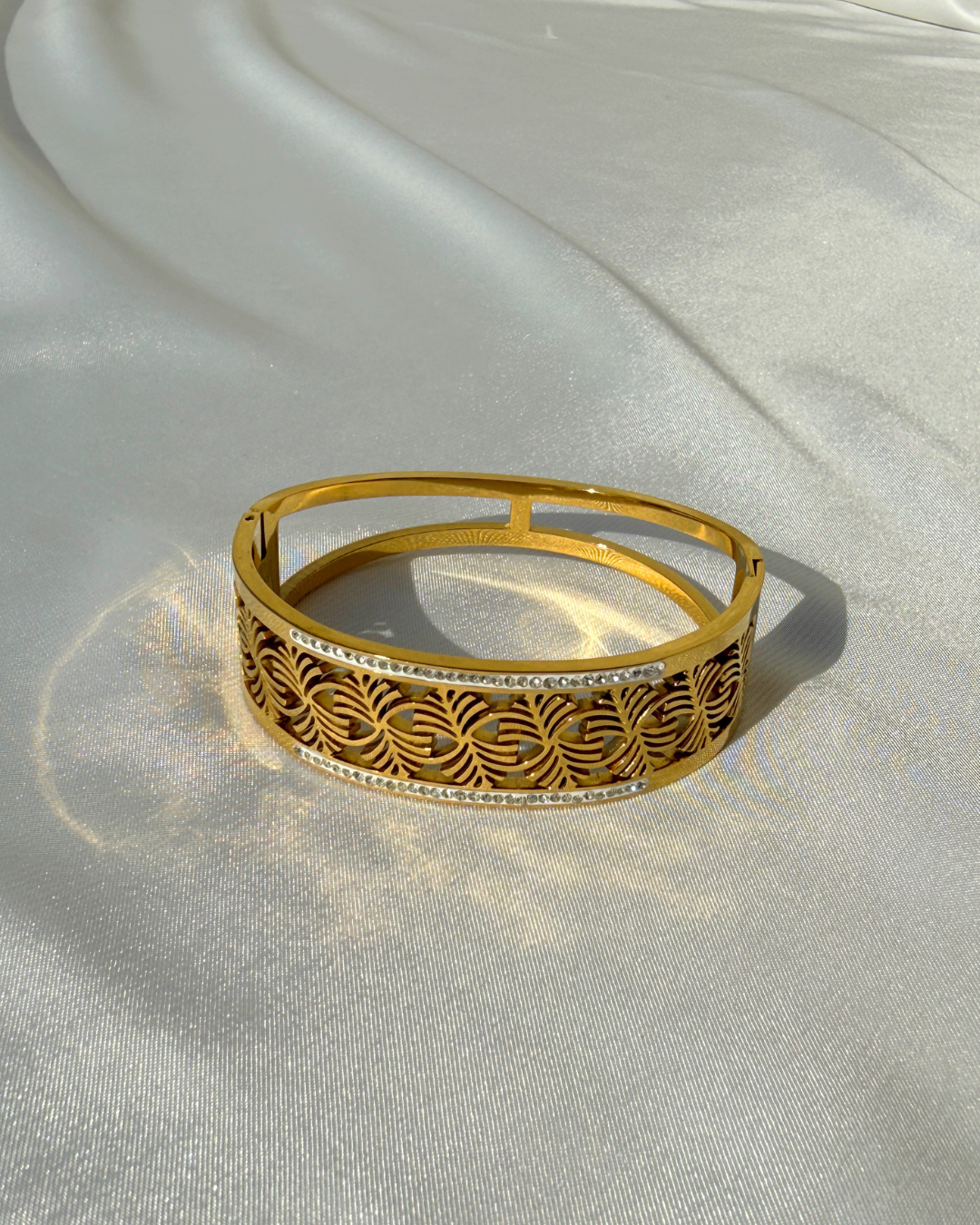 Floral Engraved Classic Bangle