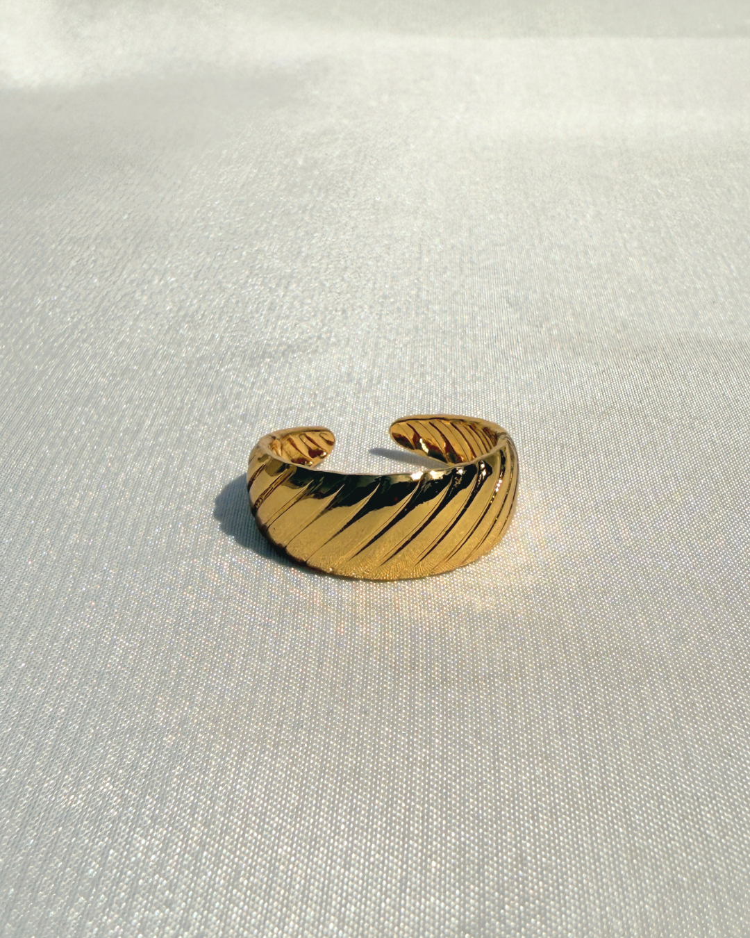 Feather ring