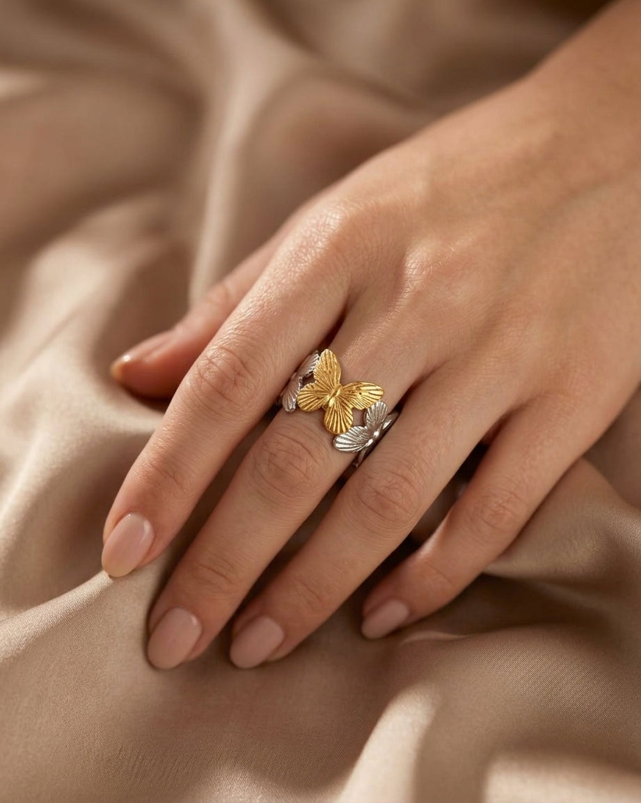 Butterfly bloom ring