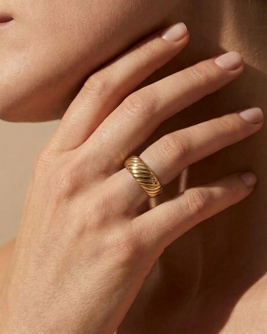 Feather ring